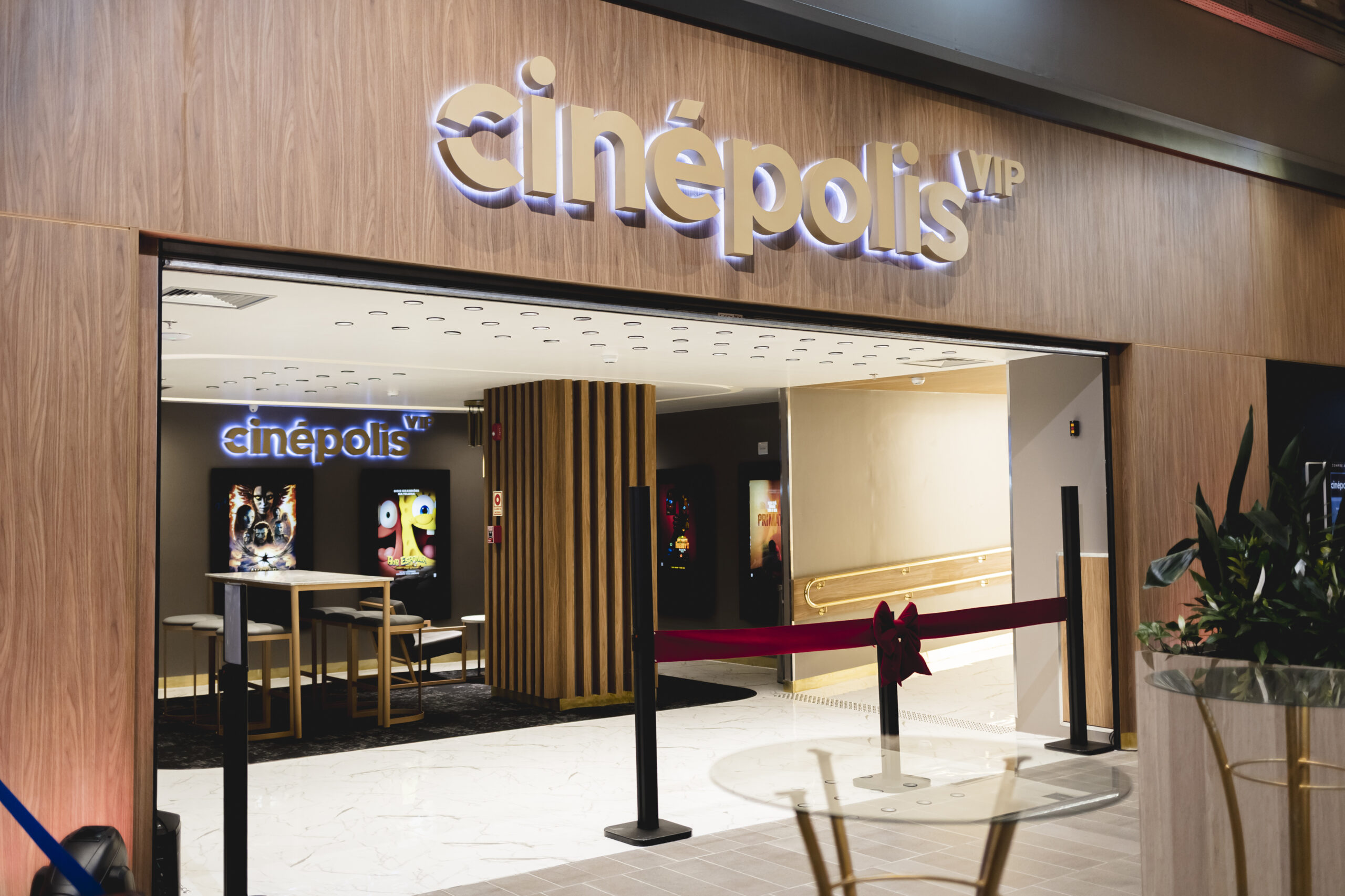 Cinépolis estreia seu cinema VIP no Bourbon Carlos Gomes