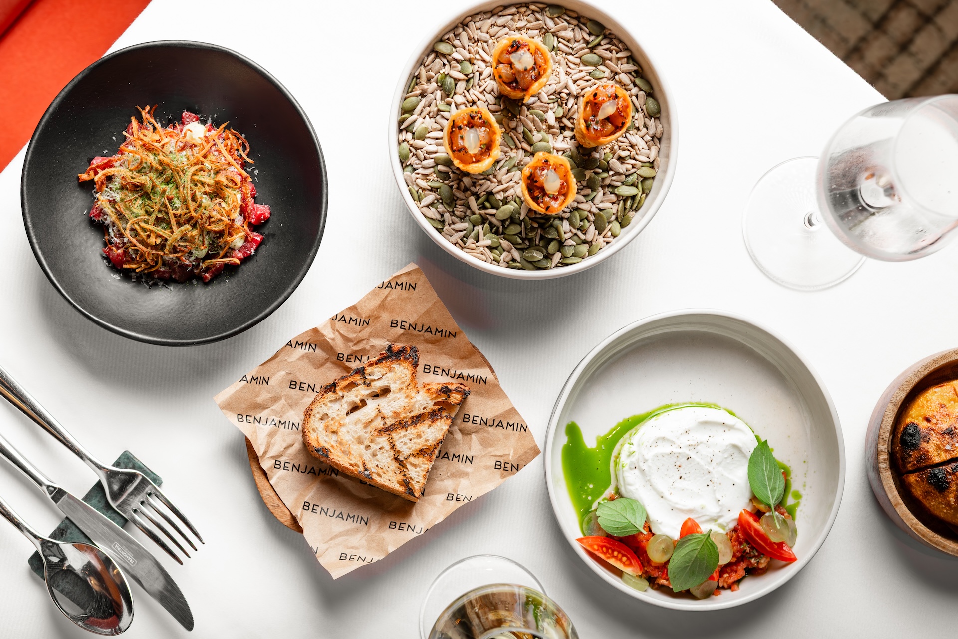 Benjamin Osteria Moderna amplia horários e apresenta novidades no cardápio