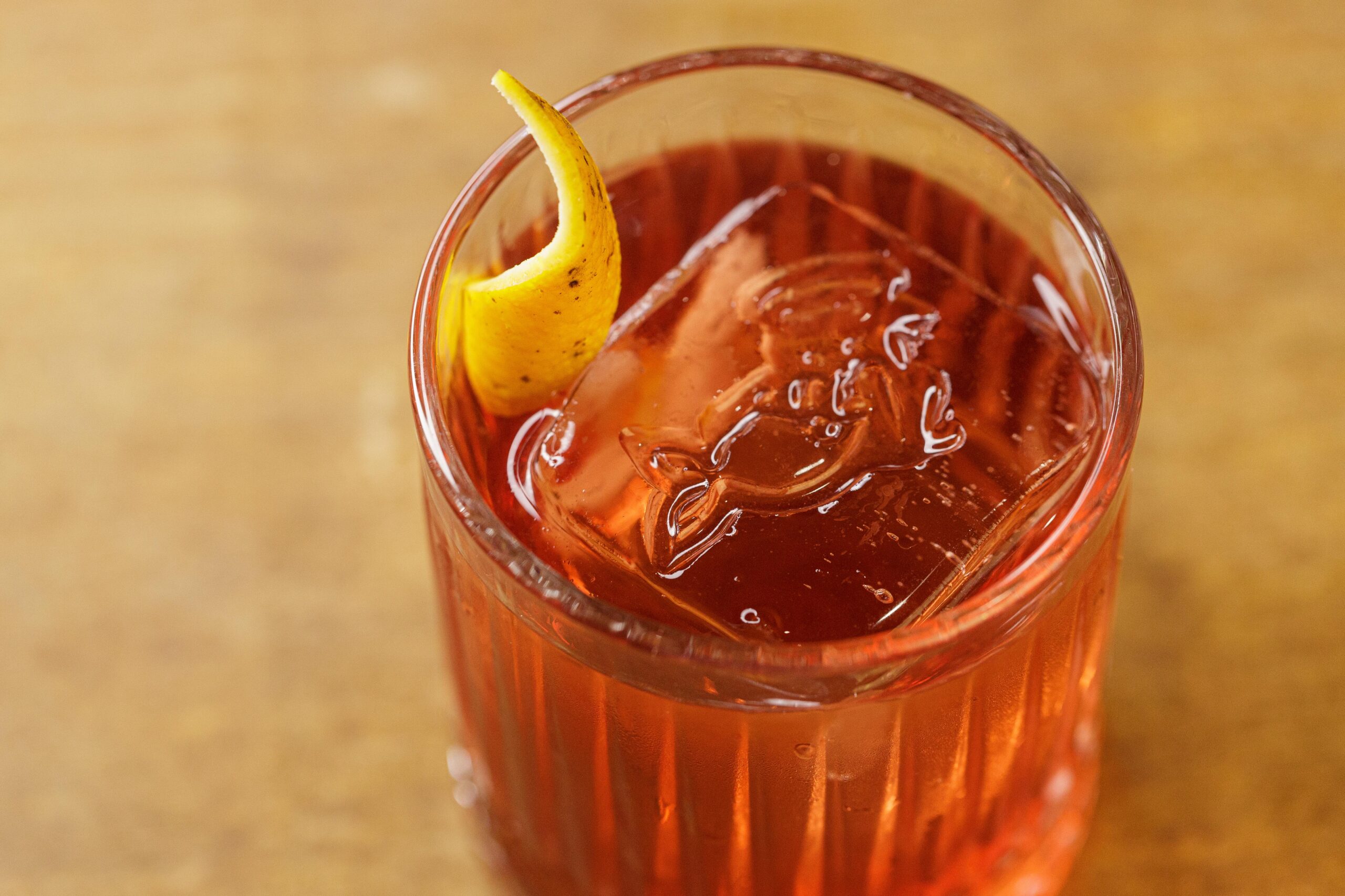 Encouraçado Butikin recebe circuito de Negronis autorais inspirado em países da Copa